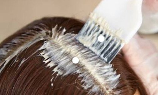 カラーリングで頭皮にピリピリを感じる時