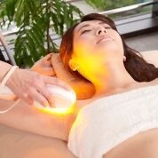 大人気の光脱毛！