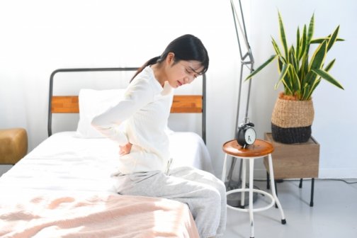 寝起き腰痛は美姿勢の敵！40代女性のための腰ケア習慣とは？