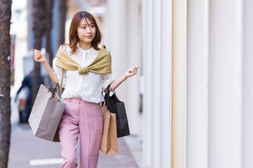 猫背改善で小顔＆美姿勢｜更年期の肩こり腰痛もケアする美容整体