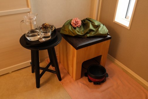 よもぎ蒸しの椅子