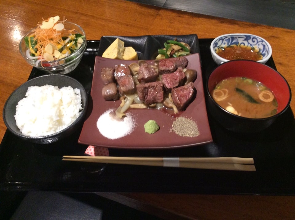 大人気 志ん ステーキ重！！