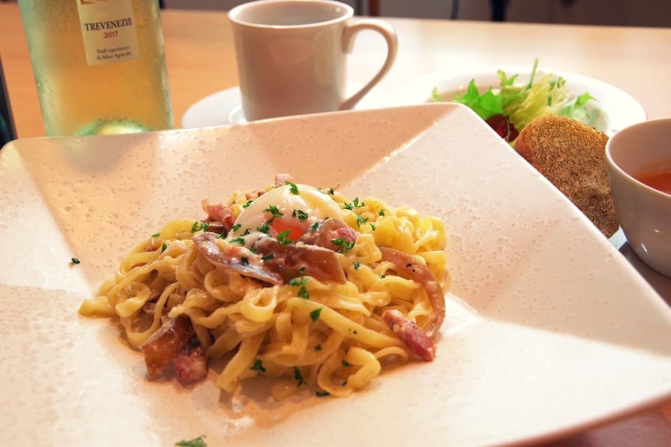 新潟市中央区関屋の生パスタ専門バル【フライドグリーントマト/Fried Green Tomatoes】です。