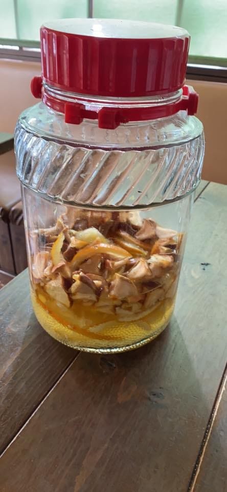 リンゴと甘春の酵素ジュース