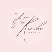 【VieRiche（ヴィリッシュ）】千葉県松戸市｜働きながら通う｜ネイルスクール｜耳つぼジュエリー｜40代〜の女性｜都内認定サロン13年の講師実績｜ネイル・耳つぼジュエリー講座・予防医学で、あなたの人生をもっと豊かに