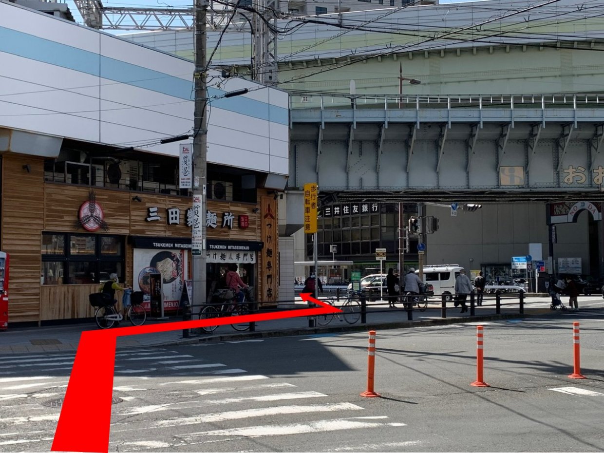 大阪市福島区のストレートネック、骨盤矯正専門のカイロプラクティック整体ヘンミ　首の痛み、肩こり、手のシビレ、腰痛、坐骨神経痛、頭痛、めまい、頚椎症、自律神経失調症でお悩みの方は当院にお任せください。