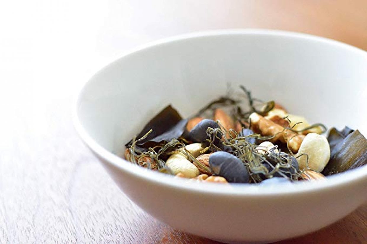 罪悪感なし 昆布とナッツのおやつ ギルフリ おつまみ 北海道函館がごめ昆布専門店 株式会社医食同源 ダイエットに SDGs パリパリ昆布 真昆布 アーモンド くるみ 黒豆 小魚 おいしい