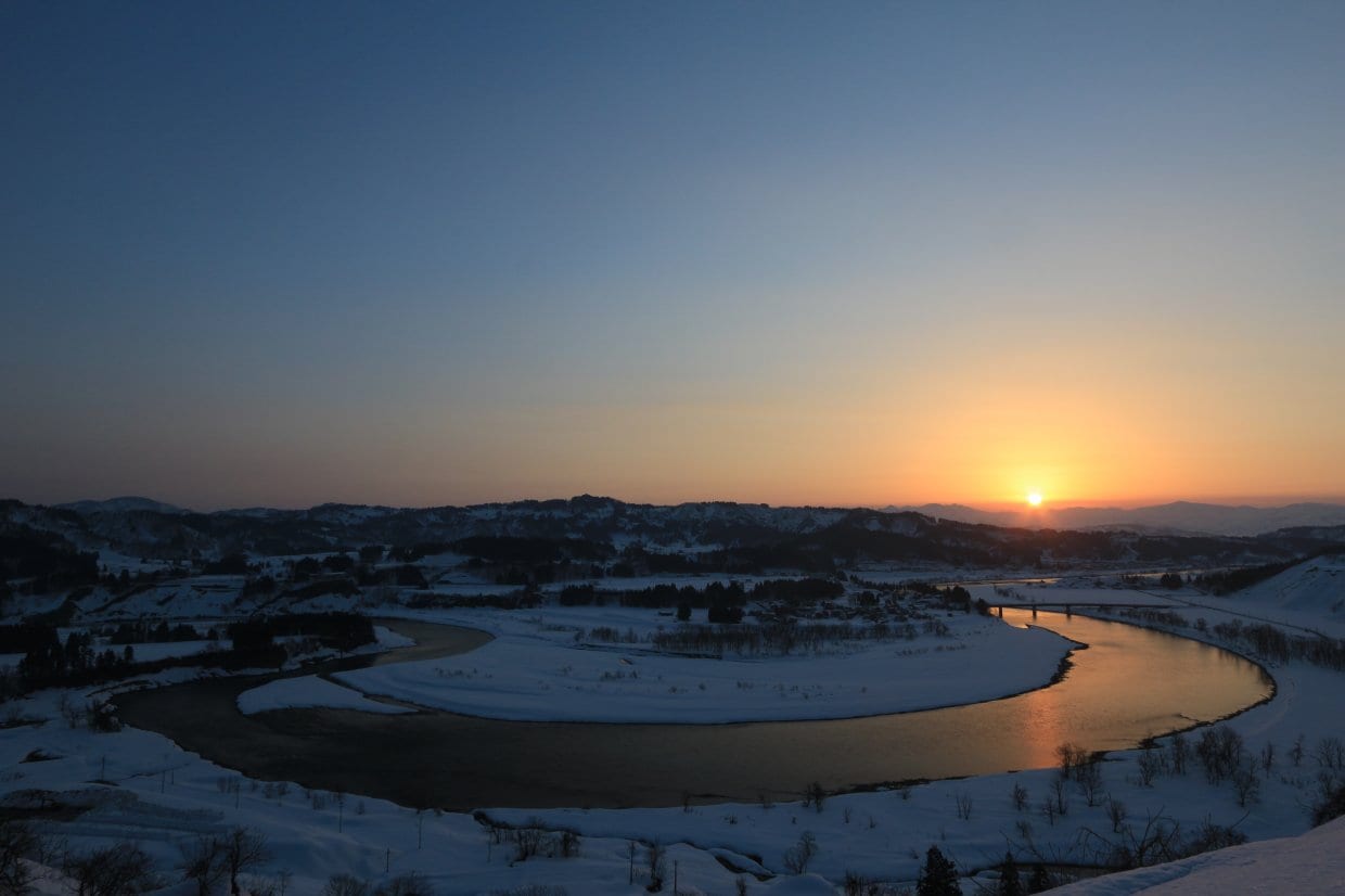オメガの信濃川日の出