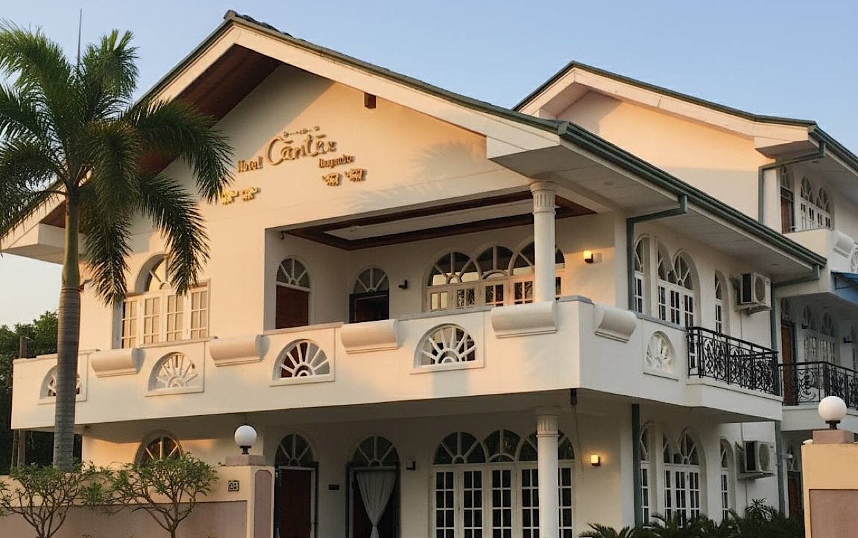 夕日が綺麗なスリランカのホテル