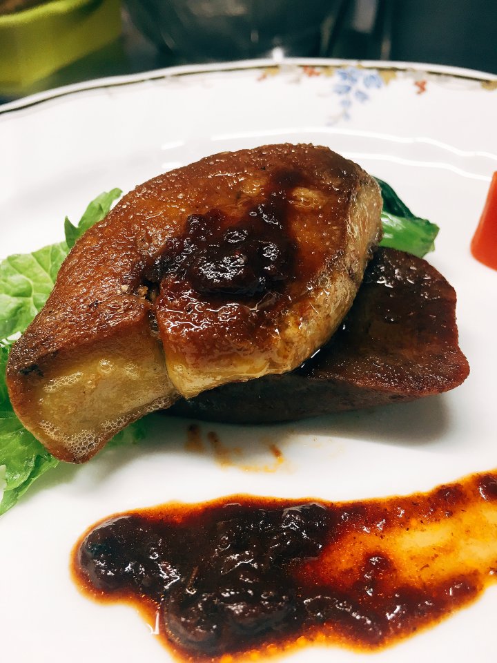 牛フィレ肉のフォアグラ添え