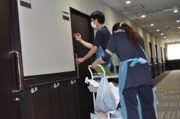 排泄介助の様子