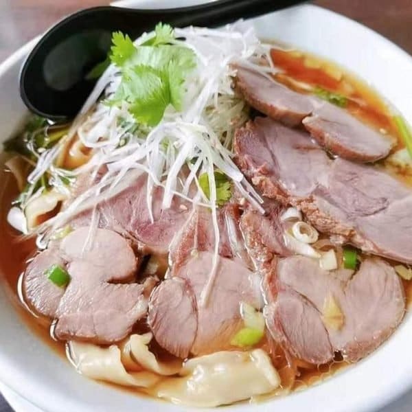 チャーシューネギ刀削麺
