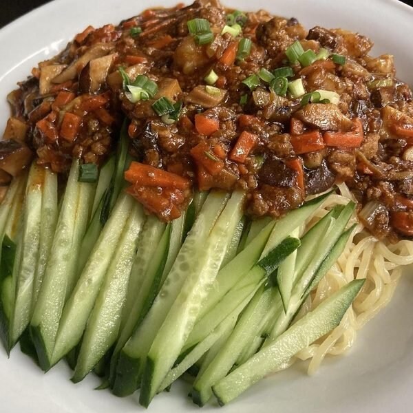 ジャージャー麺