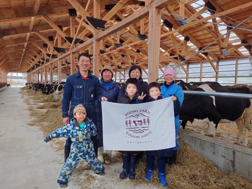 新しい牛舎が完成しました！！