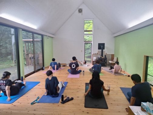 横浜市藤が丘　セルフケアヨガ　バレエスタジオ　ラ・プリュウメール　14:00から