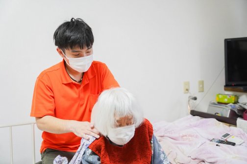 大切なご家族様のために　訪問マッサージは施設への訪問も可能です