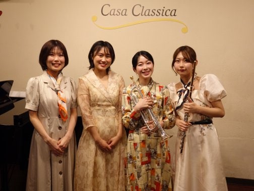 4月18日(土)夜の部 ライブ公演