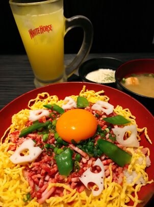 馬刺し・名物馬丼　馬タン 牛タン（熊本）