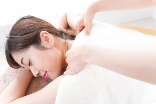 🌸春の寒暖差で首の不調が悪化！頭痛・肩こり解消法とは？