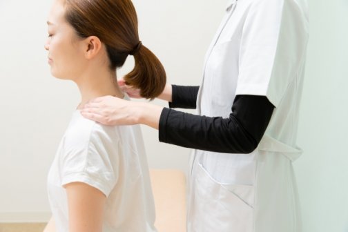 春の訪れと共に美しく変わる！肩甲骨＆デコルテケアで若返り✨