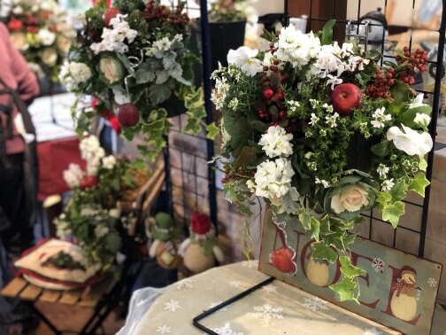 寄せ植え教室が行われました🎄