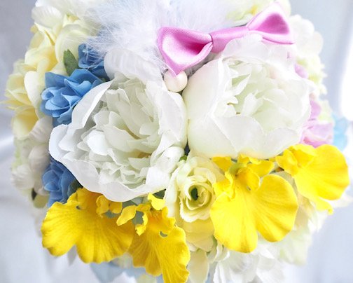 ラウンドブーケの真ん中に…