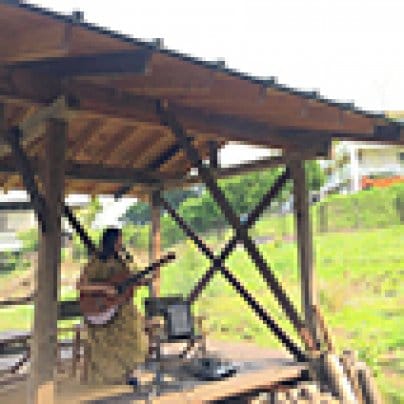 4月28日(日)　音楽×絵本読み語り「ともちゃんちのフリーマーケットにて」