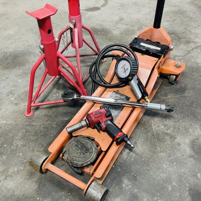 タイヤ交換お済ですか？