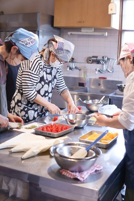 自家製酵母と薪窯焼きのパン～緑と風のダーシェンカ～