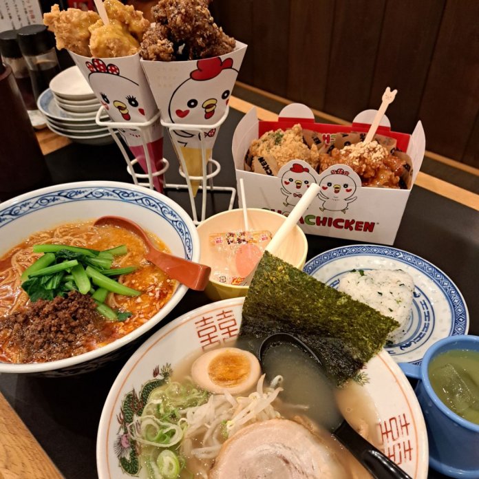ラーメンとチキン