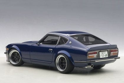 AUTOart 1/18 ニッサン フェアレディZ S30型 湾岸ミッドナイト 悪魔のZ