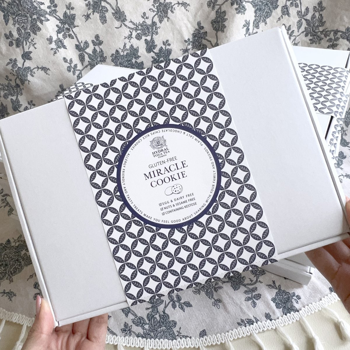 【1箱単品・ネコポス対応】MIRACLE COOKIE®︎ グルテンフリー米粉クッキー2種箱入り(乳製品・卵・小麦粉・白砂糖・保存料不使用) 美腸活ケストース配合・天然塩使用｜28品目アレルゲンフリー｜国産オーガニックティーのHYDRAL YOGA TEA