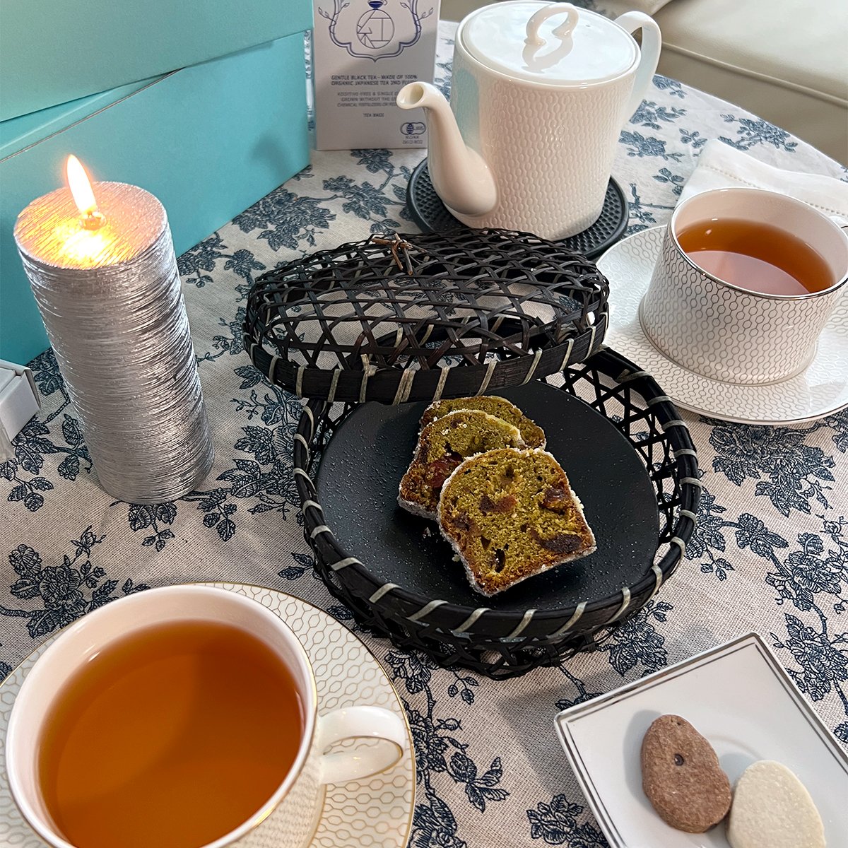 【数量限定！売り切れ】2025クリスマス冬のティータイムセット｜有機抹茶のグルテンフリー特製シュトーレン・国産オーガニックティー・ミラクルクッキー・プレゼント【12/14(日)〜お届け日指定可】