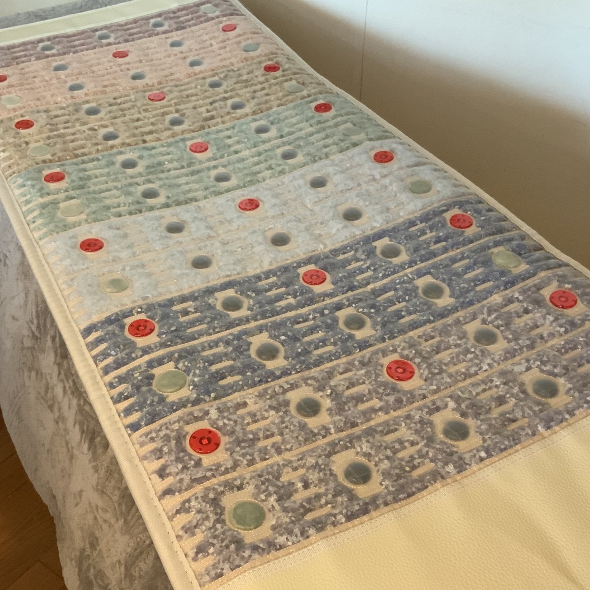 複合波テライオンマット★体全体をテラヘルツ帯(生命育成周波数帯域)に包み込み、睡眠時間を効率よく細胞修復タイムに充てることが可能です！あなた本来の健康・美容のパフォーマンスを取り戻す機能性グッズ・アイテムとして！大切なご家族へのプレゼント・ギフトに！サイズ：縦150㎝×横60㎝