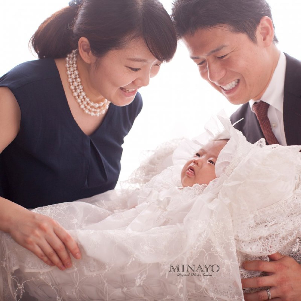 【 お祝い着「紅」レンタル付き！お宮参り・初宮参り・百日参り　きほん撮影料金 】2〜6ポーズ　