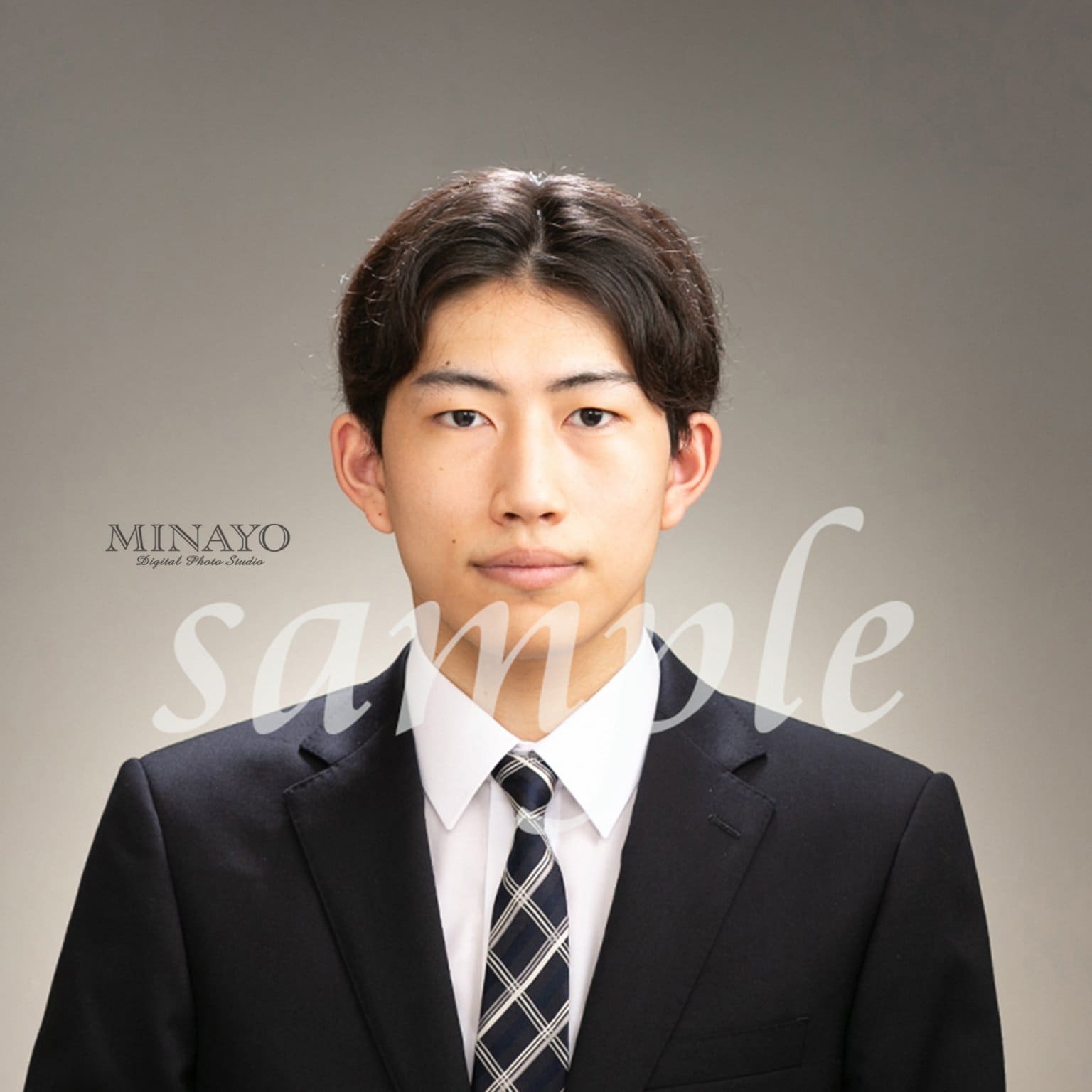 ミライコンパス対応可【 修整済み・デジタル データ】3×4cm　450×600px　就活・転職・受験用