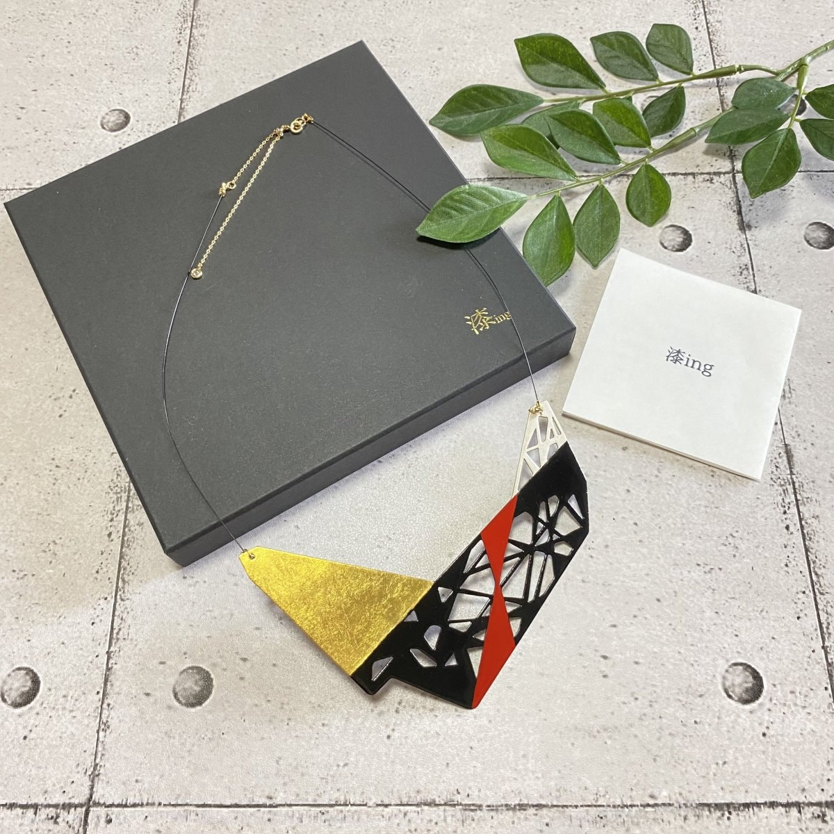 沖縄の漆あれこれ「おきなわ漆屋」沖縄の漆芸家の商品を紹介し、活動を