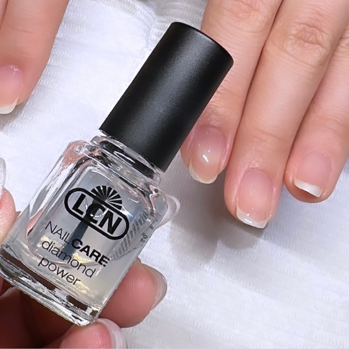 LCN ダイヤモンドパワー トップ&ベースコート 8ml