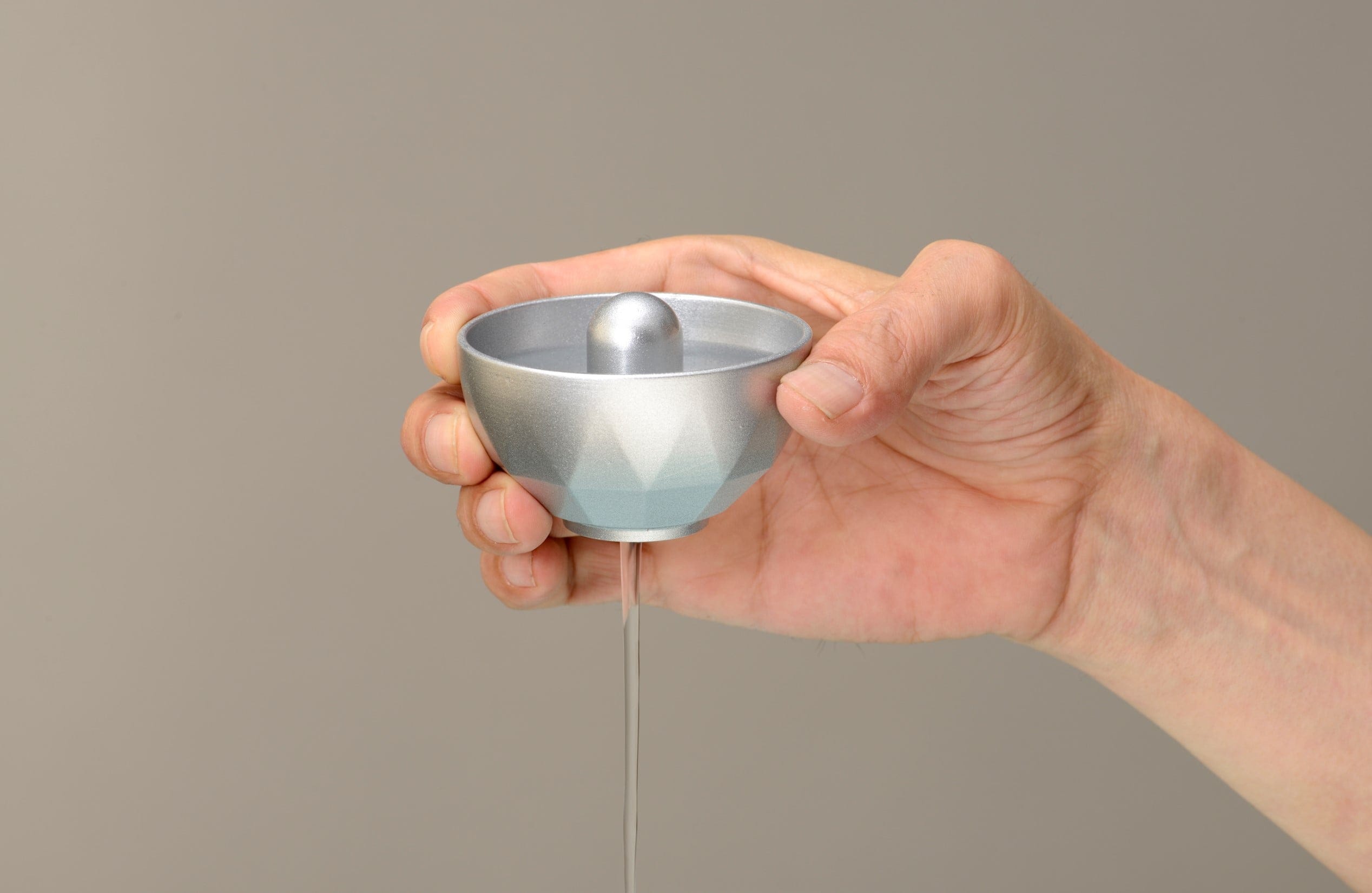 長岡藩ゆかりのからくり酒杯 アルミ合金製十分盃ほどほどⓇ/十分杯