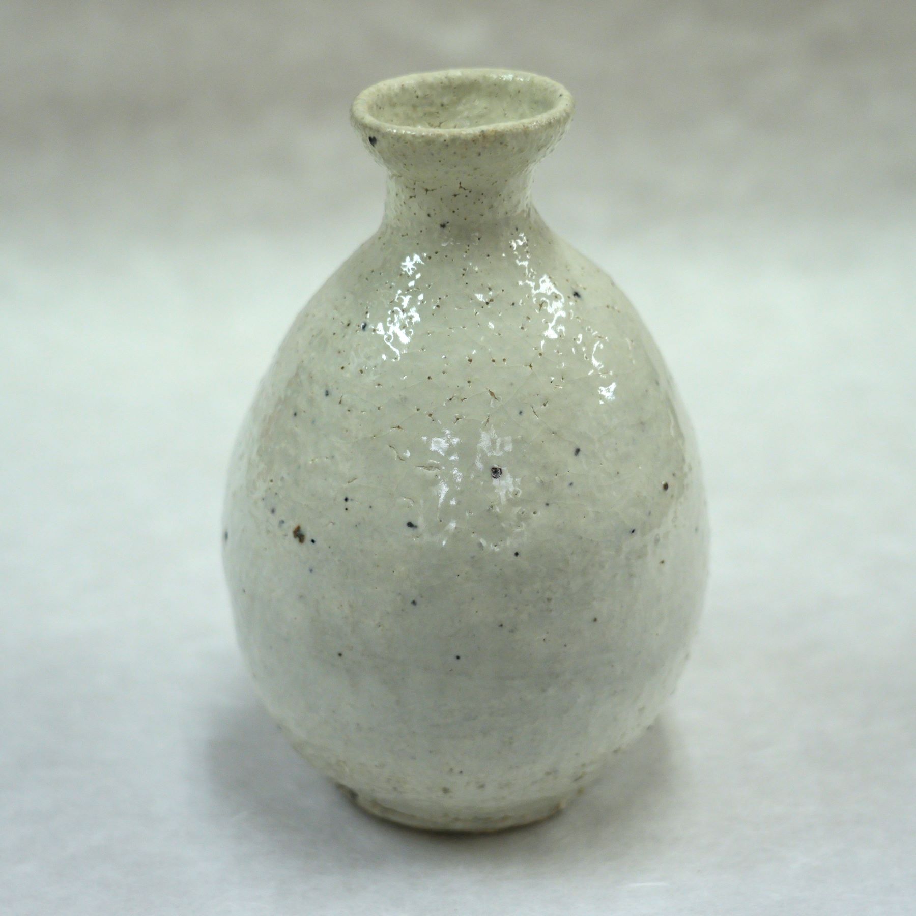 白化粧長石土灰釉酒器3点セット（徳利＋ぐい呑み2）