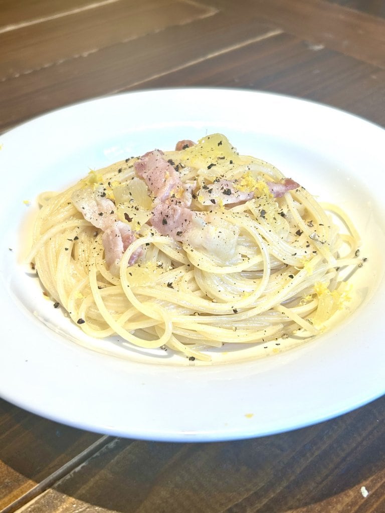 生ハムとレモンのクリームソーススパゲッティ