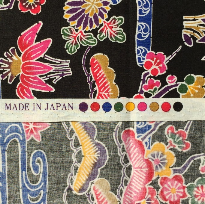 紅型プリント生地 / 黒 / 約108cm幅×100cm〜】 松 竹 梅 流水