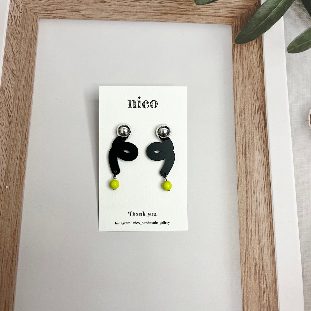 手描き風ピアス