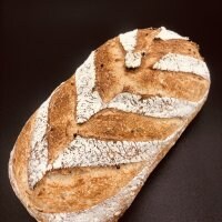 炊き込み玄米パンレジオン(無農薬玄米と16種の穀物を炊き込んで練り込んた田舎パン)