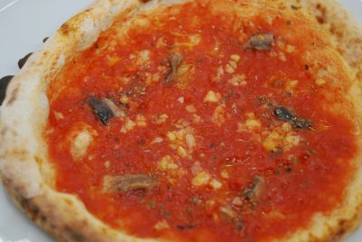 アンチョビとガーリックのマリナーラ【石窯焼き冷凍ピッツァ】直径約21cm１人前