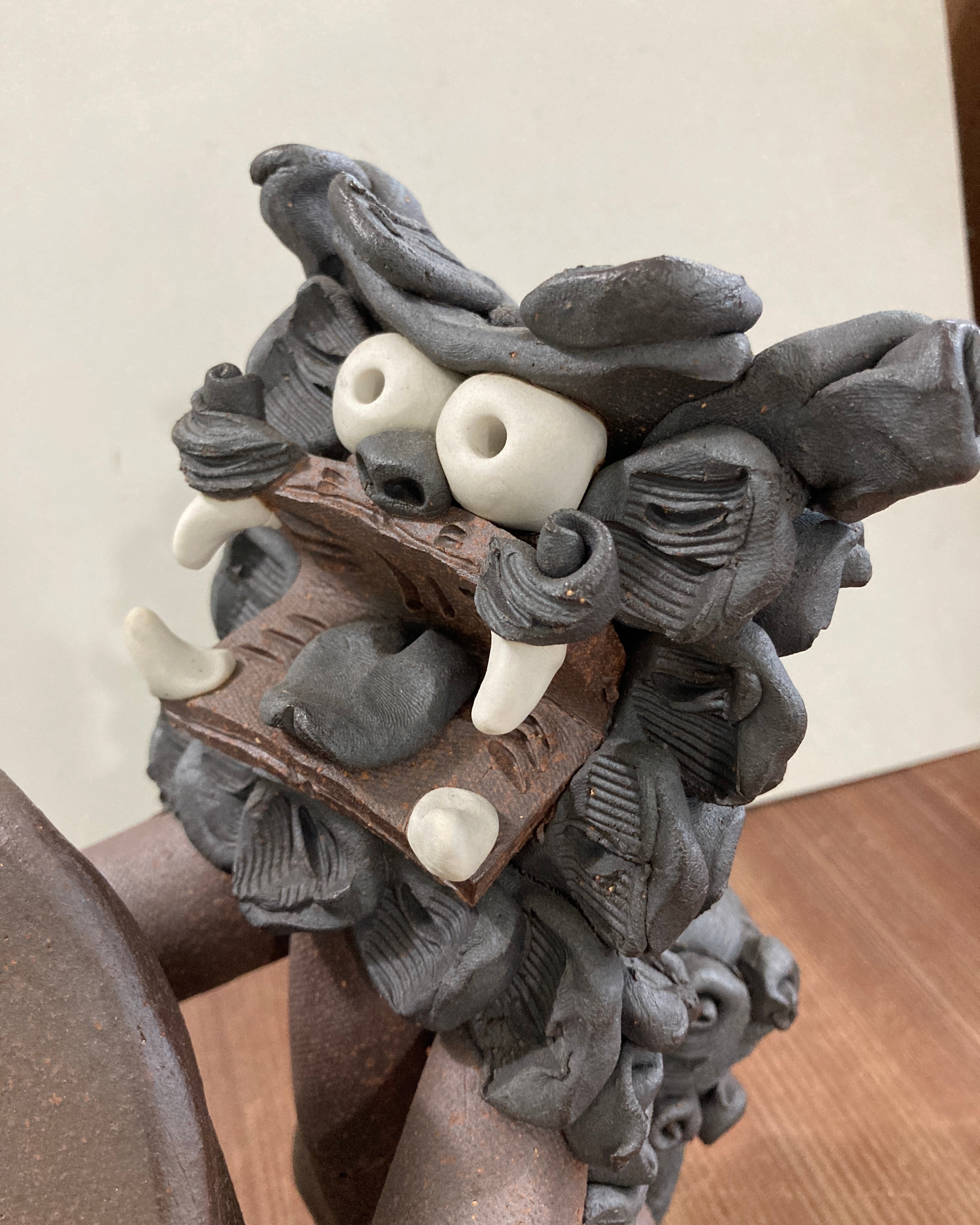 佐久間 栄さん】石敢當 H250 | 糸満工芸 陶苑