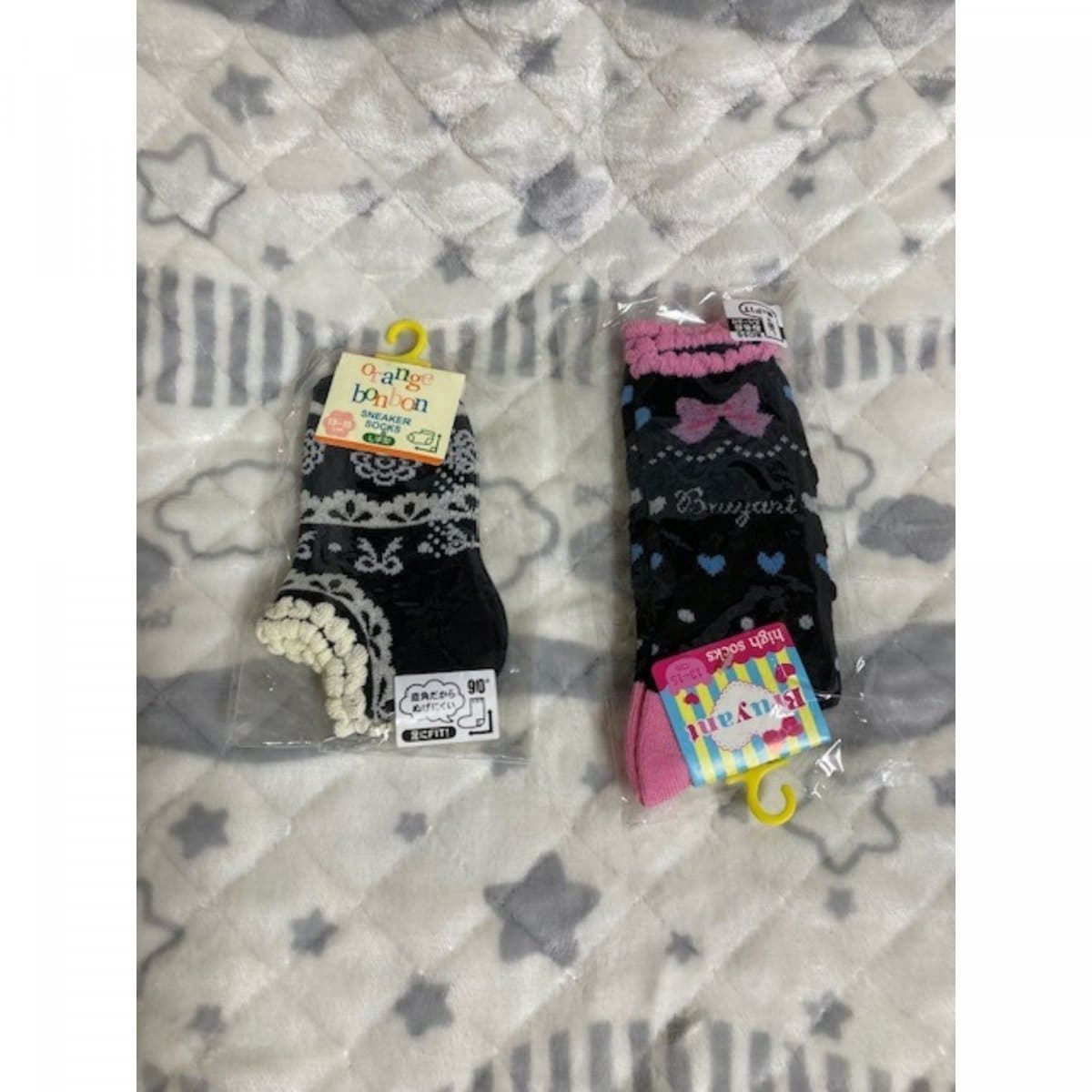 [リサイクルでポイ活できる‼新聞屋YouTuber岩月のお店]女児 靴下 ショート(くるぶし)丈/ハイソックス丈 サイズ13〜15cm タグ付き新品 送料無料　りぼん柄