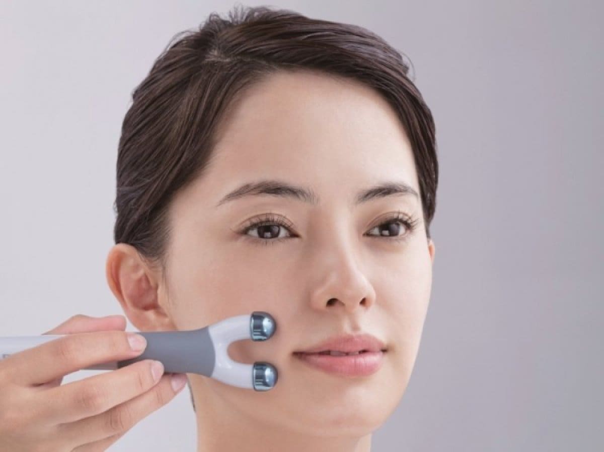 ヒアルロン酸導入＆EMS (chiho)