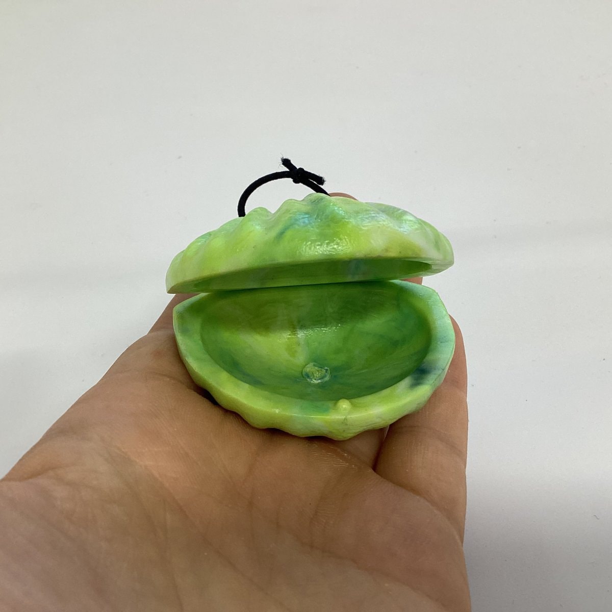 【エシカル】　手作り　アップサイクル　プラスチック　カスタネット