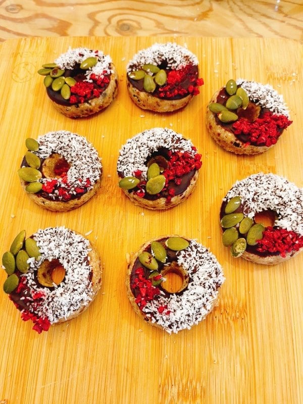 (直径8㎝１個分)焼かない揚げない冷たいドーナツ／小麦粉不使用、乳製品不使用、白砂糖不使用、卵不使用／食べたほうがよいスイーツ